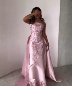 فستان سهرة بذيل طويل