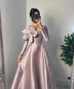 فستان سهرة طويل فخم وانيق لون لحمي وأحمر