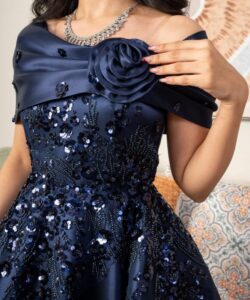 أجمل فستان سهرة لون كحلي منفوش