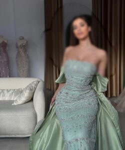 أجمل فساتين سهرة بذيل طويله