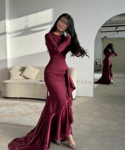 فستان سهرة لون عنابي فخم