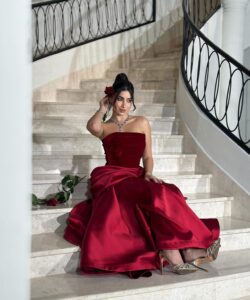 احلى فساتين سهرة مخمل لون احمر