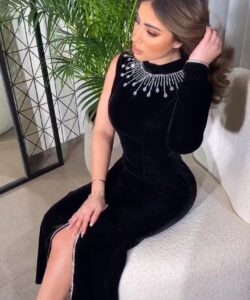 فستان سهرة مخمل ميد