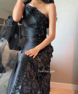 فستان سهرة لون اسود تل جميل