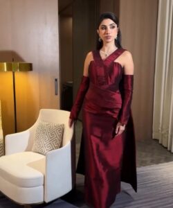 أجمل فستان سهرة لون عنابي