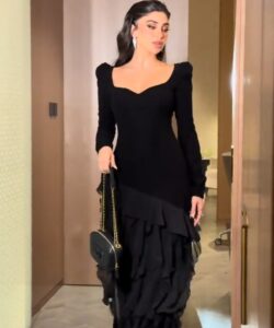 أجمل فساتين سهرة لون اسود