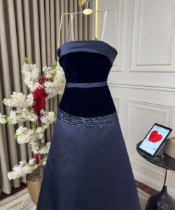 أجمل فساتين سهرة كحلي