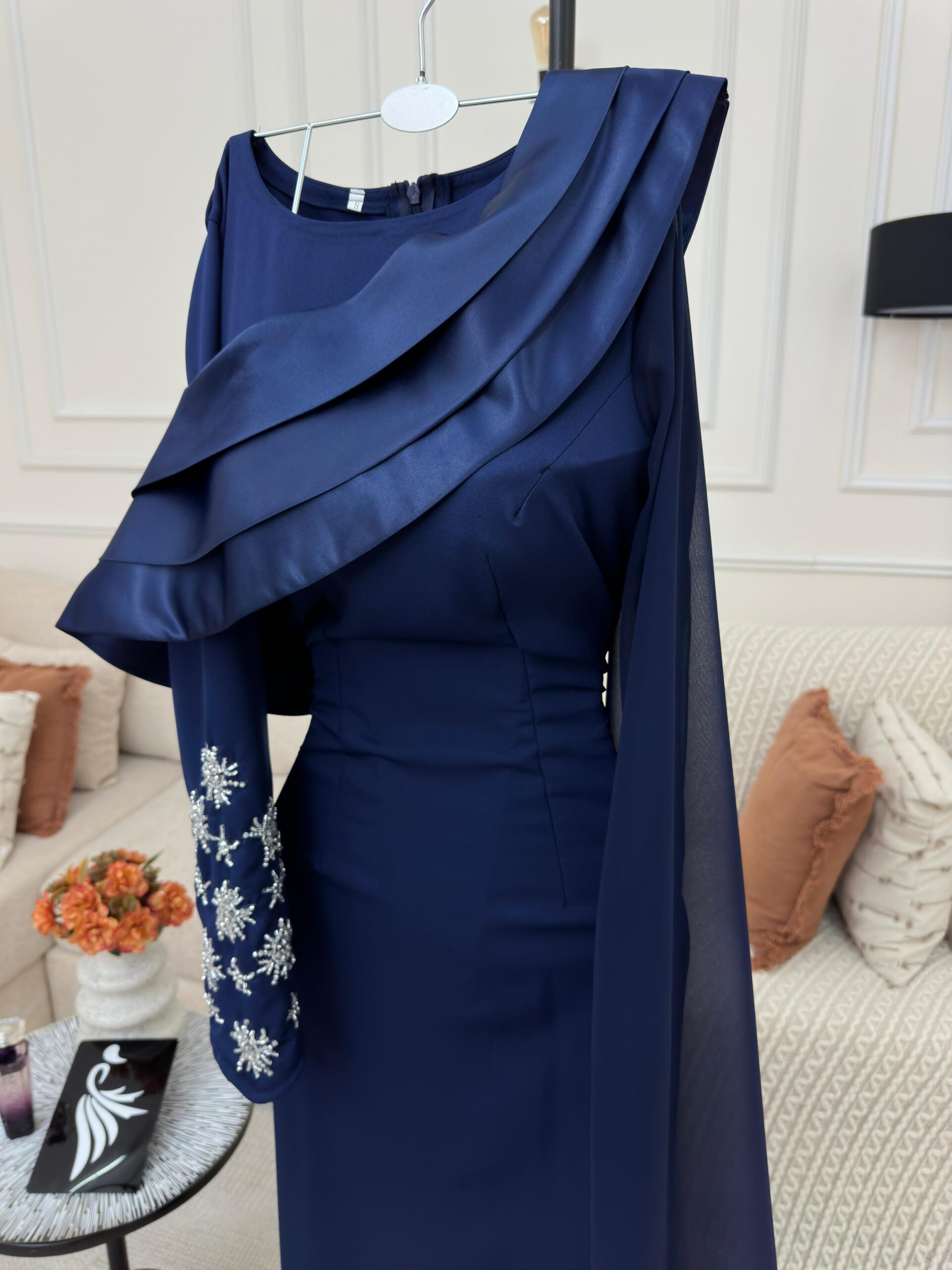 فساتين سهرة لون كحلي روعه - الصورة 4