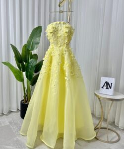 افخم فستان سهرة طويل لون أصفر