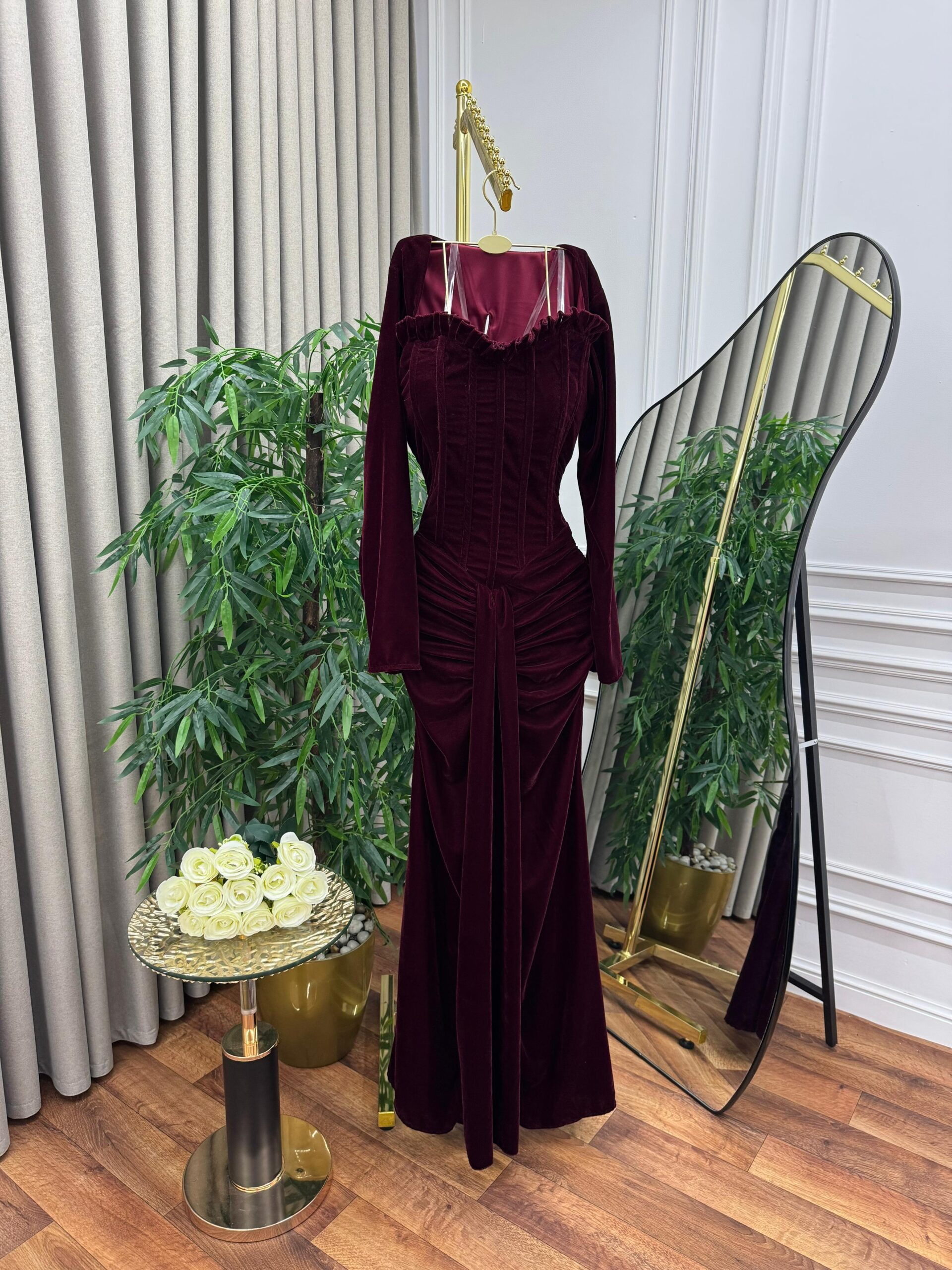 فستان سهرة مخمل عودي تحفه - الصورة 6