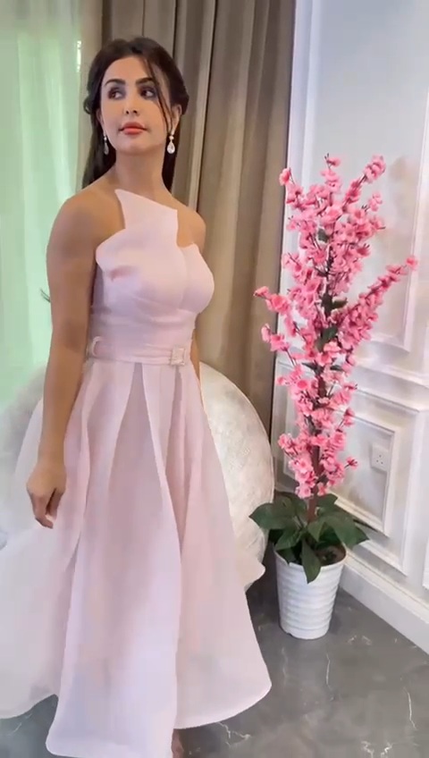 احلى فستان سهرة سن محير