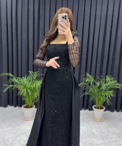 أجمل فساتين بذيل طويل