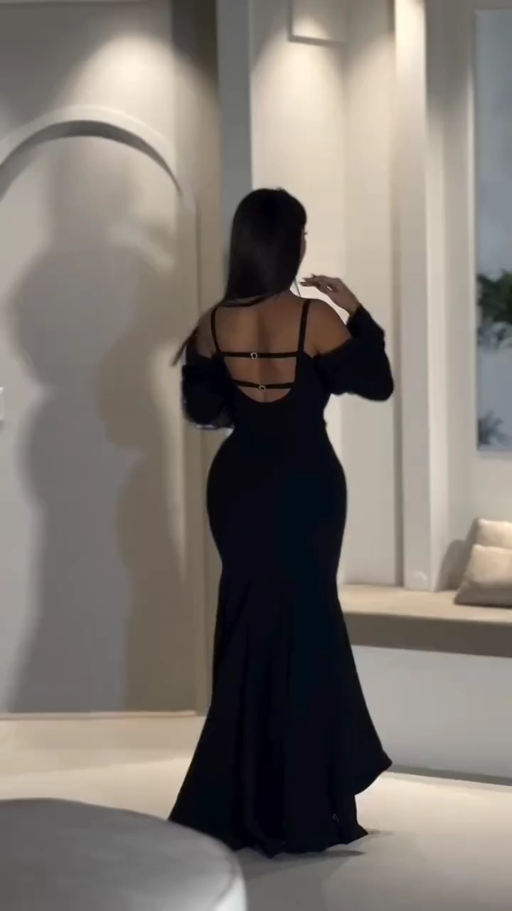 احلى فساتين سهرة لون اسود طويل - الصورة 2
