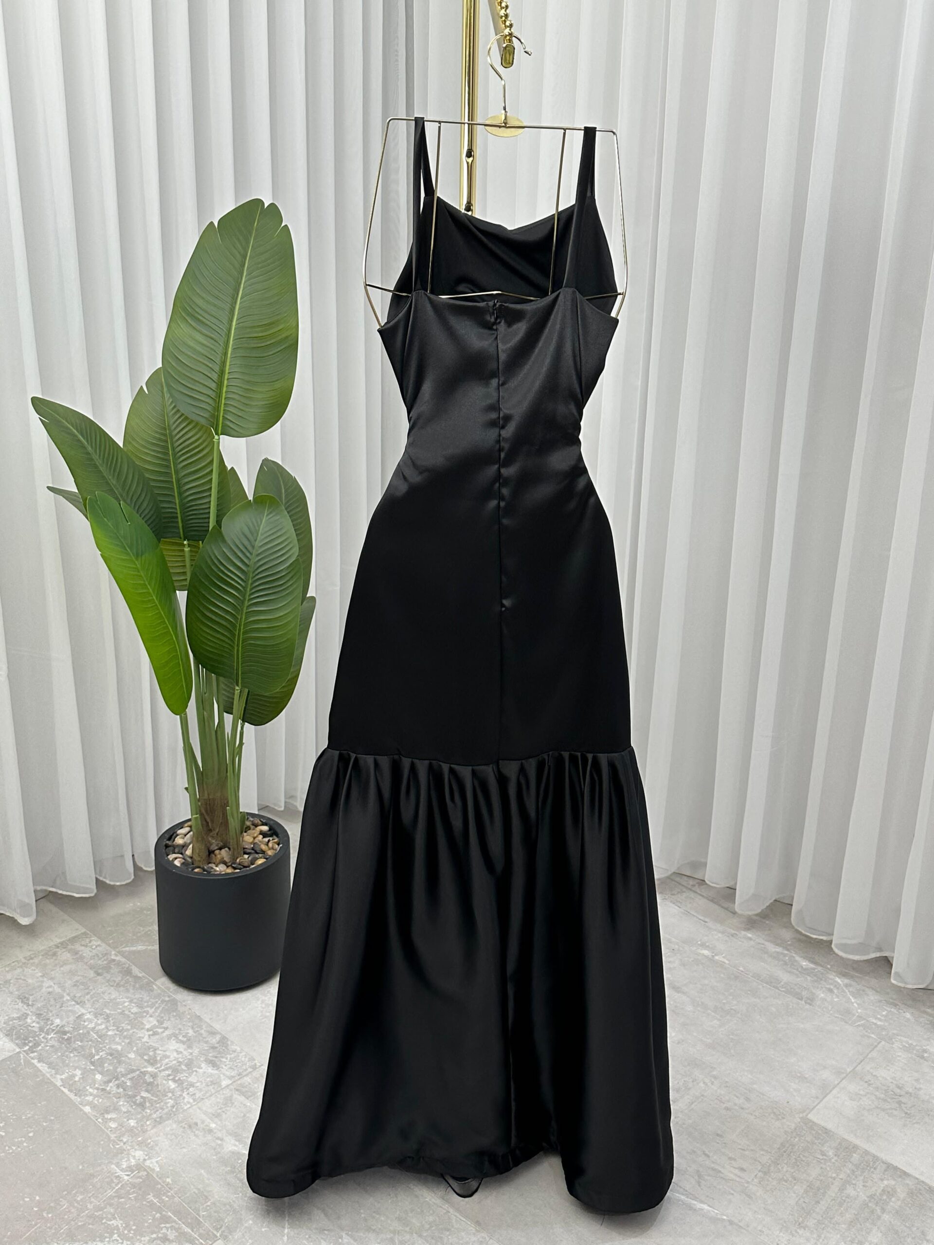 أجمل فستان سهرة بدون اكمام - الصورة 5