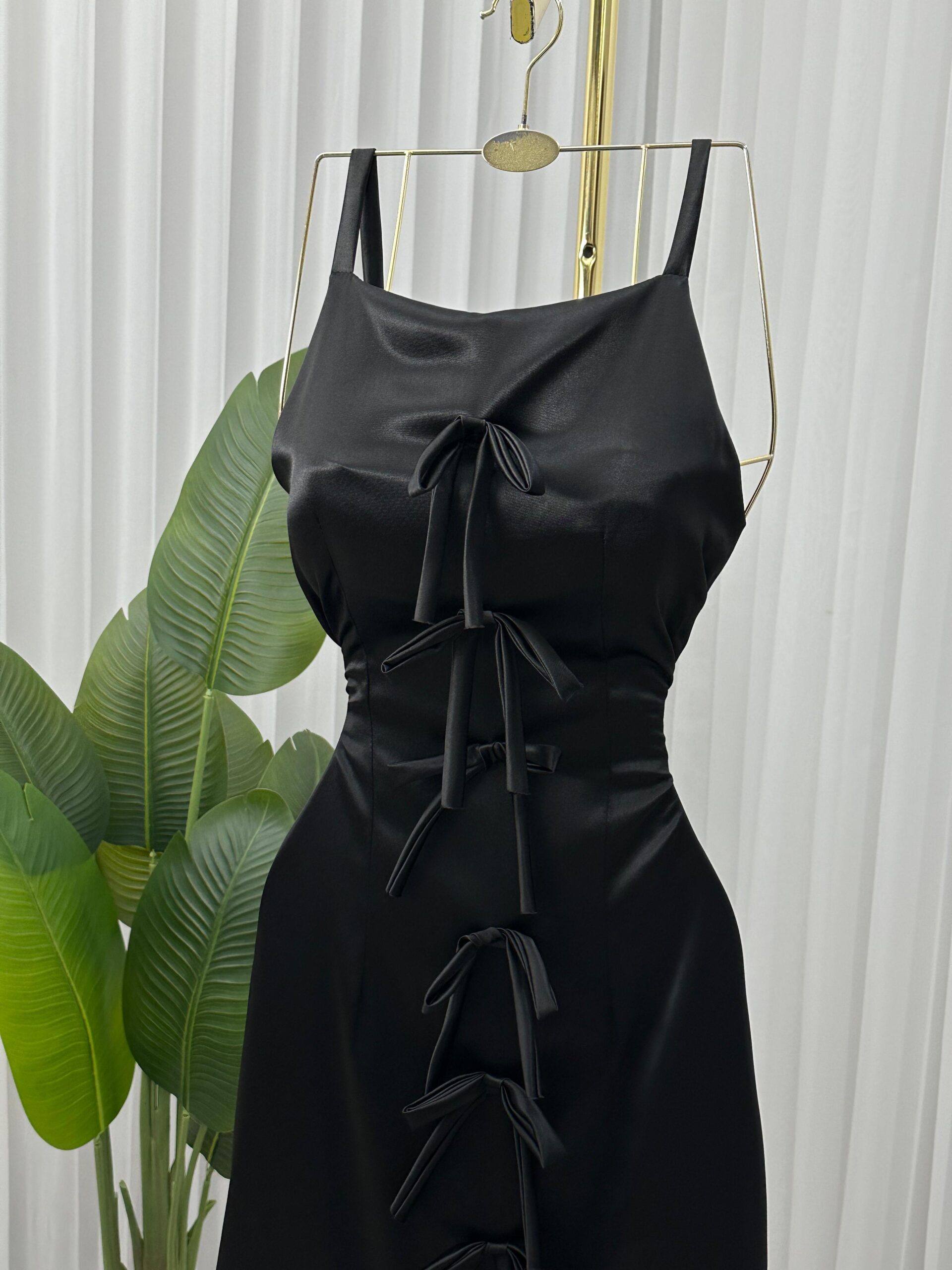 أجمل فستان سهرة بدون اكمام - الصورة 3