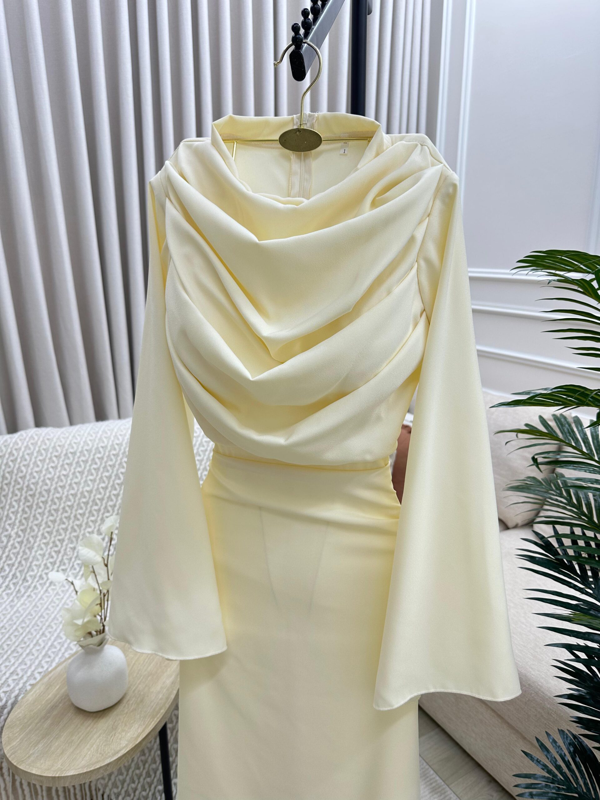 فستان سهرة كريب روعه - الصورة 3