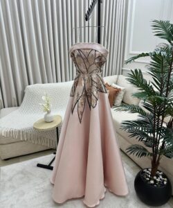 فستان سهرة بدون أكمام