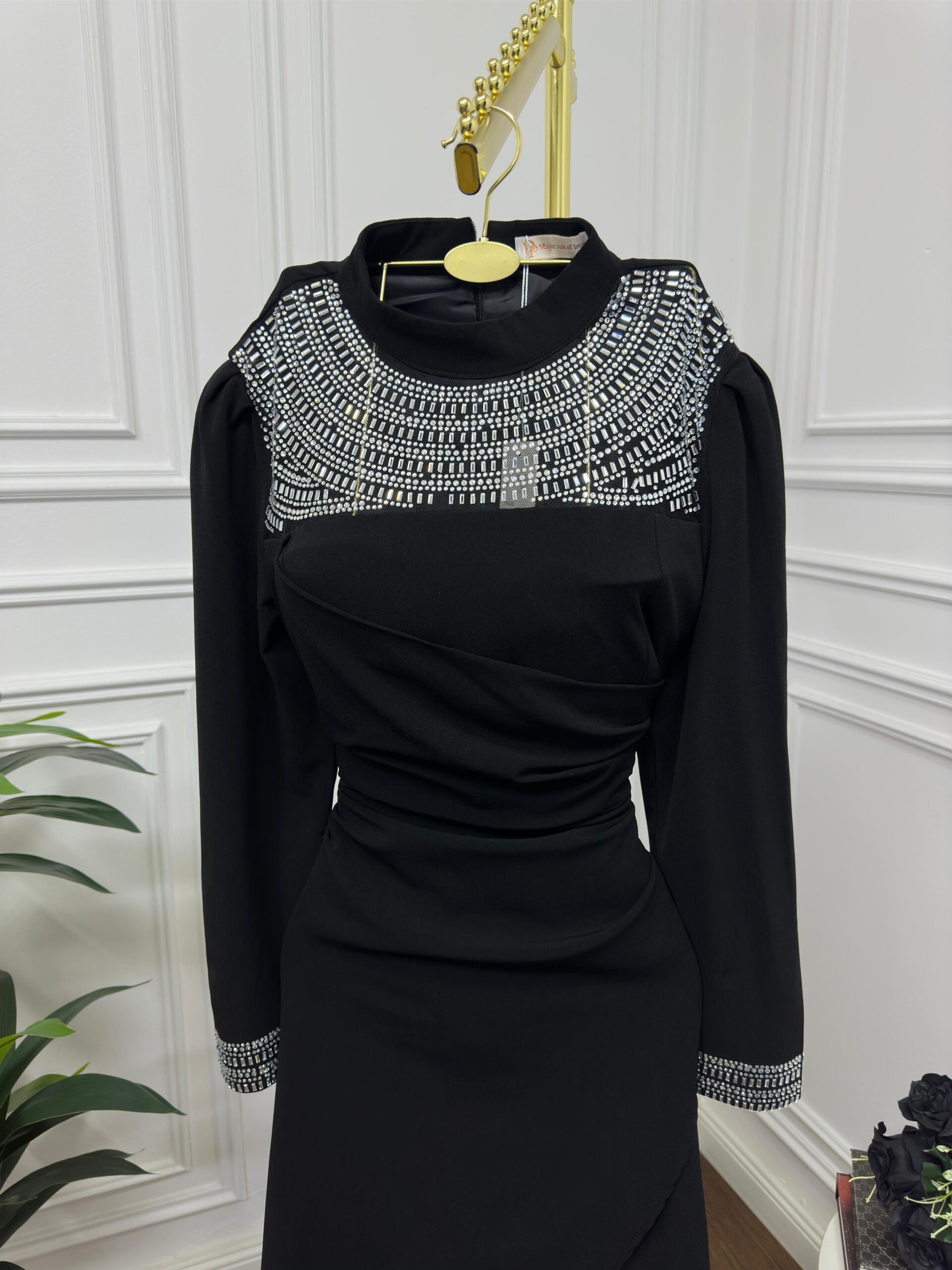 فستان سهرة فخم وانيق - الصورة 6