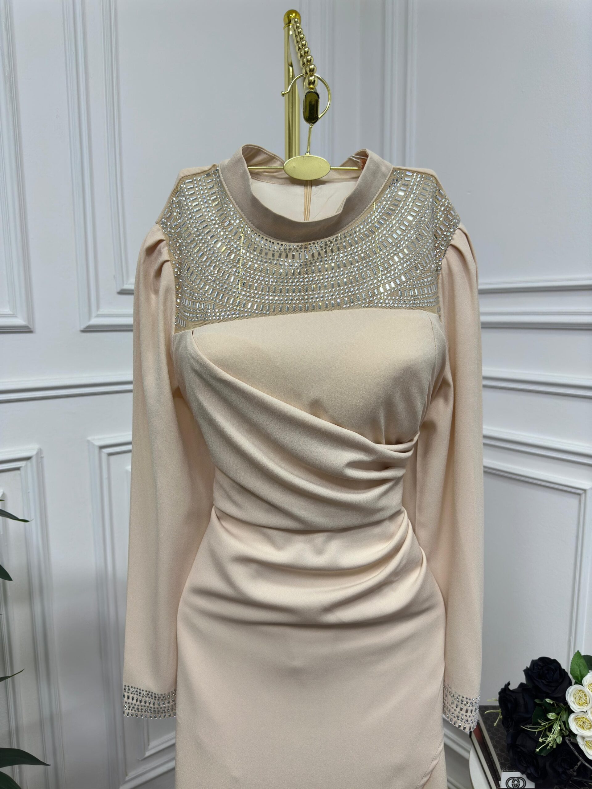 فستان سهرة فخم وانيق - الصورة 8