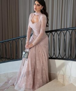 فساتين سهرة دانتيل راقي جدا