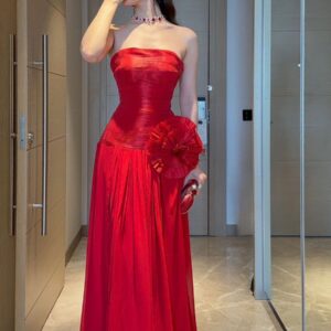 فساتين سهرة لون أحمر