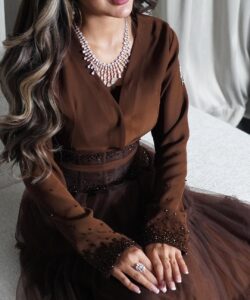 فساتين سهره لون بني
