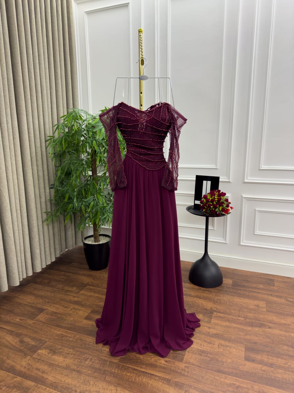 فساتين سهره لون عنابي