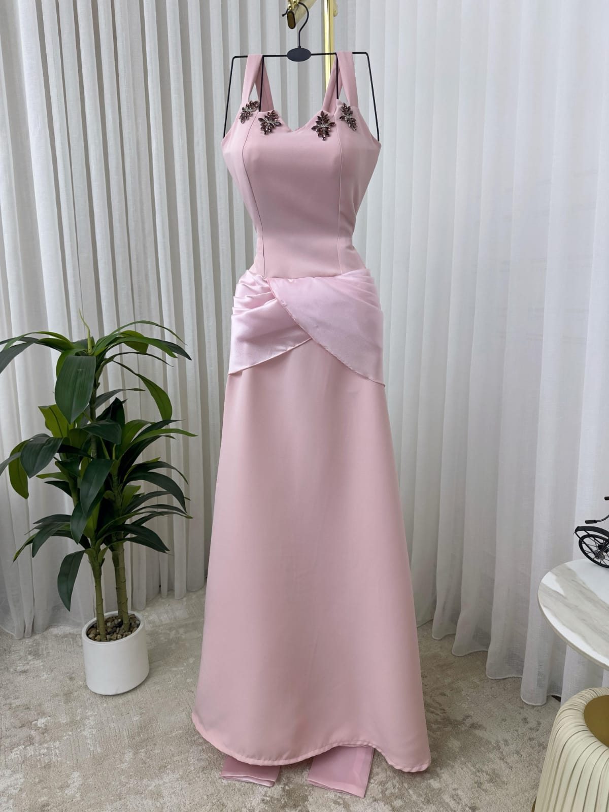 فستان سهره لون وردي - الصورة 2