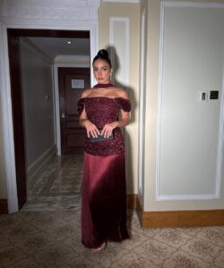 فساتين سهره لون نبيتى