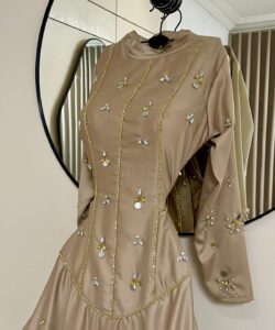 فساتين سهره لون كافية