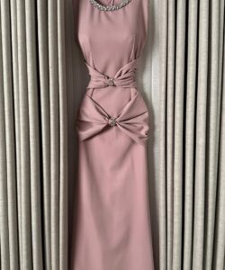 فستان سهرة لون وردي