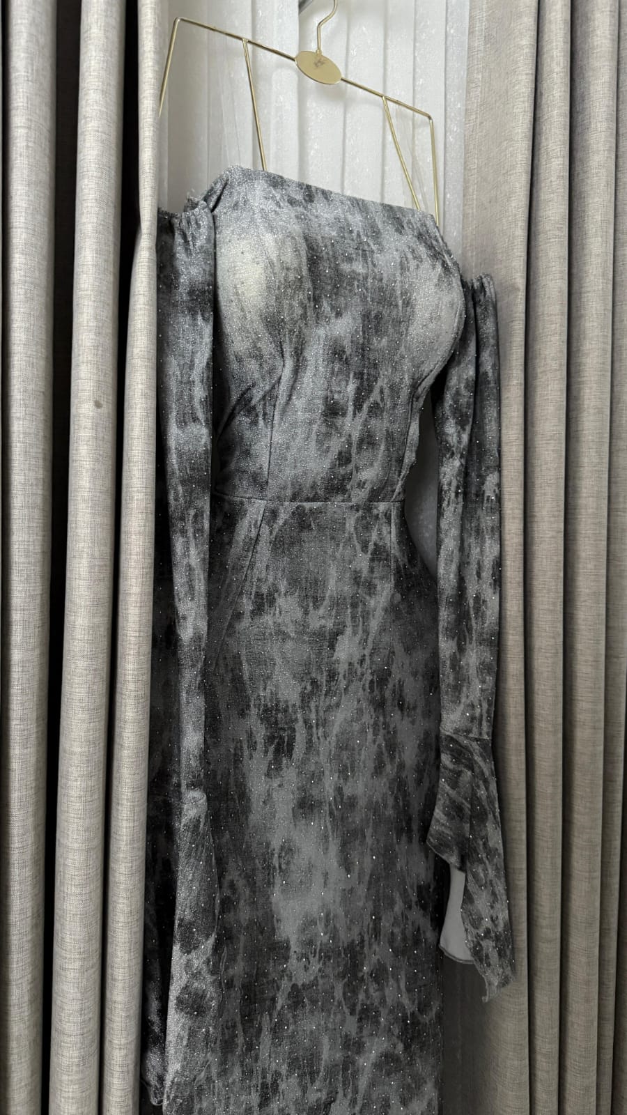 فستان سهرة لون رصاصي - الصورة 2