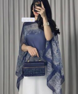 جلابيه رمضانيه لون ابيض فى ازرق