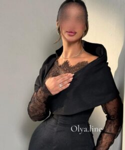 فستان سهرة لون أسود فخم